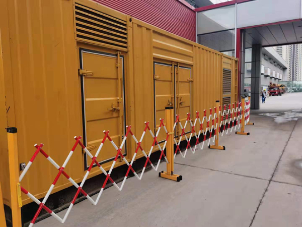 三台租赁发电机发电机油箱使用后要定期清除油箱底部沉淀的杂质