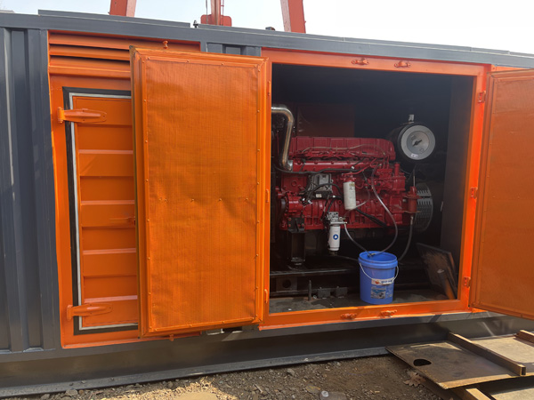 三台哪些因素会影响 200KW 柴油发电机的燃油消耗率？