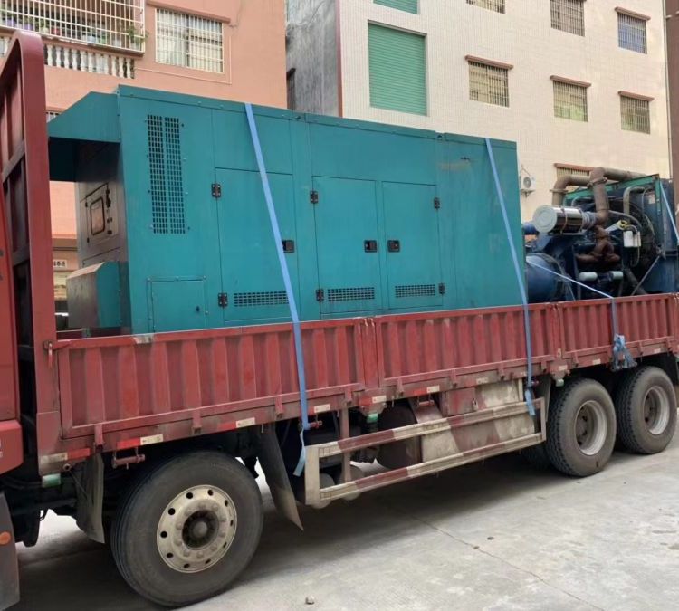 三台如何在不同负载率下确保 400KW 柴油发电机组的正常运行？