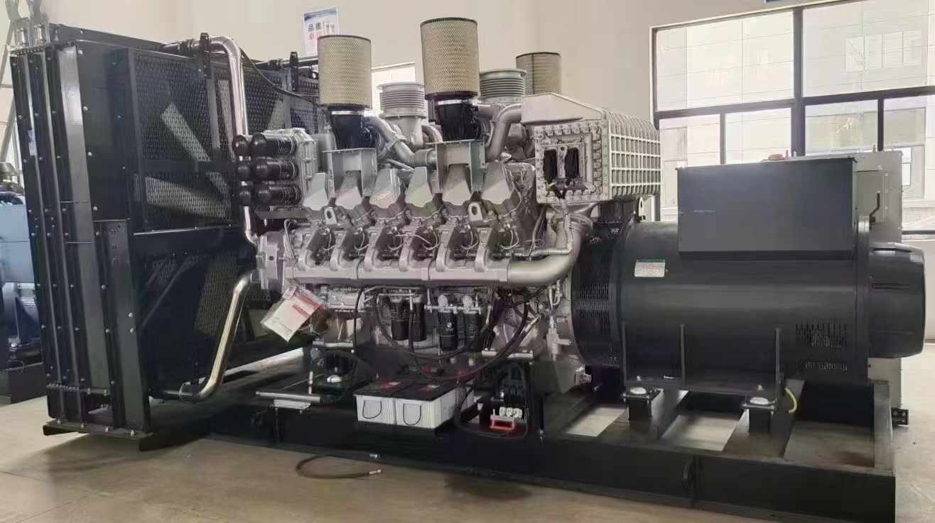 三台800KW柴油发电机组可以带动多少kw的设备？