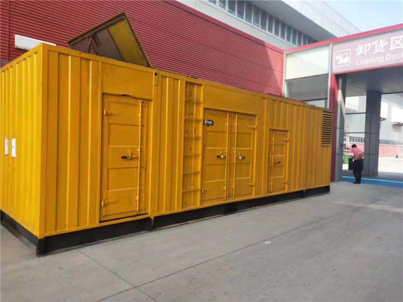 三台国内外发电机组租赁合同在明确设备维护责任方面有哪些不同做法？